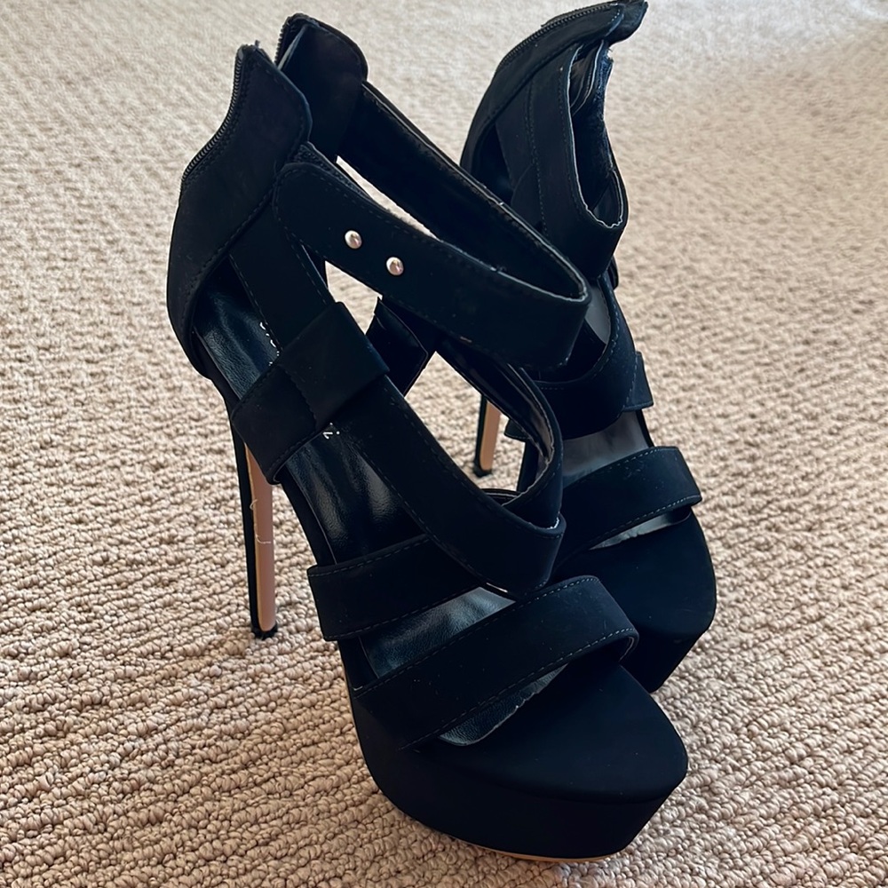 NEW - Black Stiletto Platform Pumps